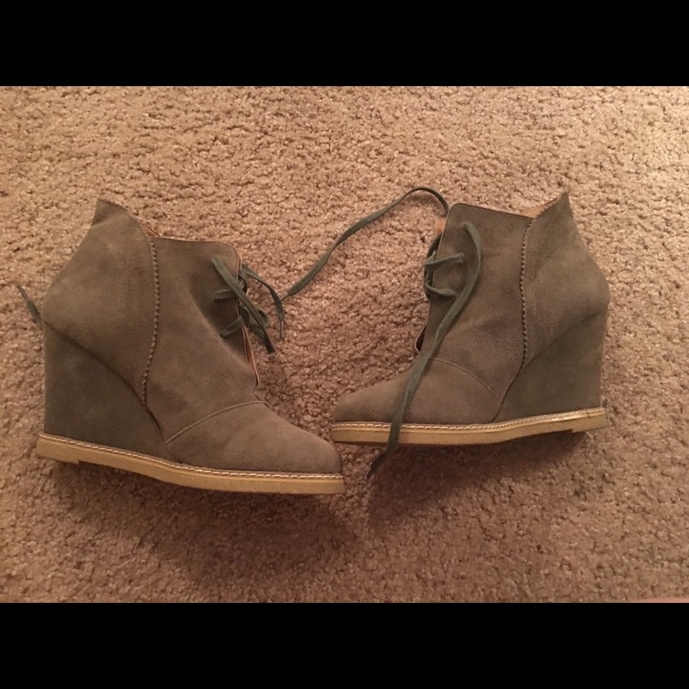 Kelsi Dagger Helix Taupe Boot Lace Wedge Suede